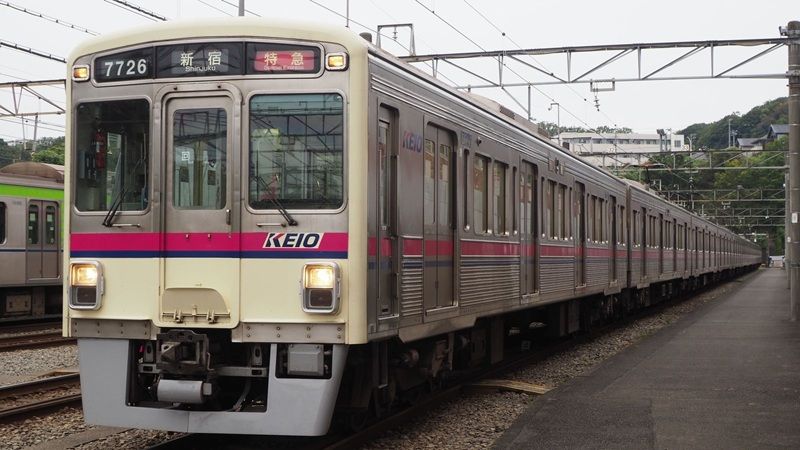 京王7000系｢中身は21世紀仕様｣いぶし銀の最古参 リニューアルで今も