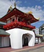 「竜宮造り」の楼門