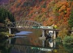 紅葉の第四只見川橋梁