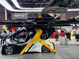 チェリー「ランド・アンド・エアビークル」（写真：小川フミオ）