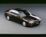 1993年にユーノスチャネルの旗艦モデルとして「十年基準」を謳って登場した「ユーノス800」（写真：マツダ）