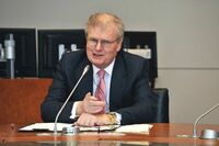 ソニーは株主総会でストリンガー会長らの個別報酬を開示、「３ＤとネットＴＶで成長し、１２年度ＲＯＥ１０％は可能」