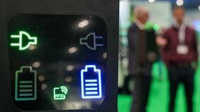 EV失速に直面した電池メーカーがこぞって電力貯蔵事業への転換を模索､ところが生産ラインの変更は難しい