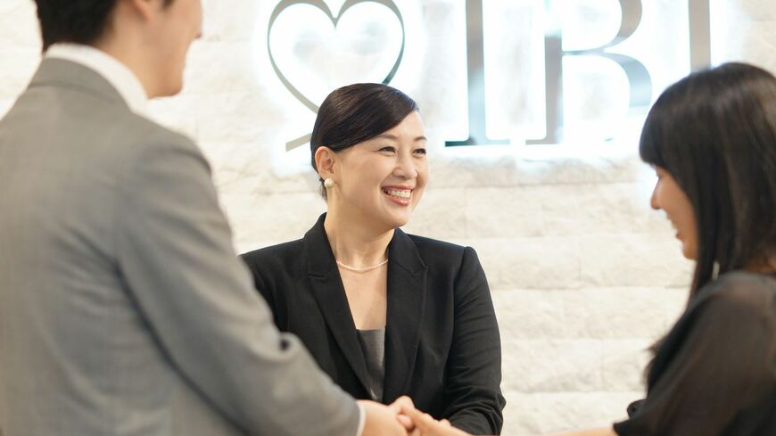 婚活支援に乗り出した地方銀行。結婚のお世話まで手がけることによって、顧客との密接な関係作りを狙っている（写真：IBJ）