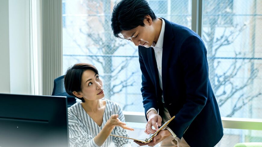 いま、ビジネスにおいてIQやEQ以上に重要といわれる概念「PQ」。PQとはいったいどのようなもので、どう役立つのでしょうか？ （写真：saki／PIXTA）