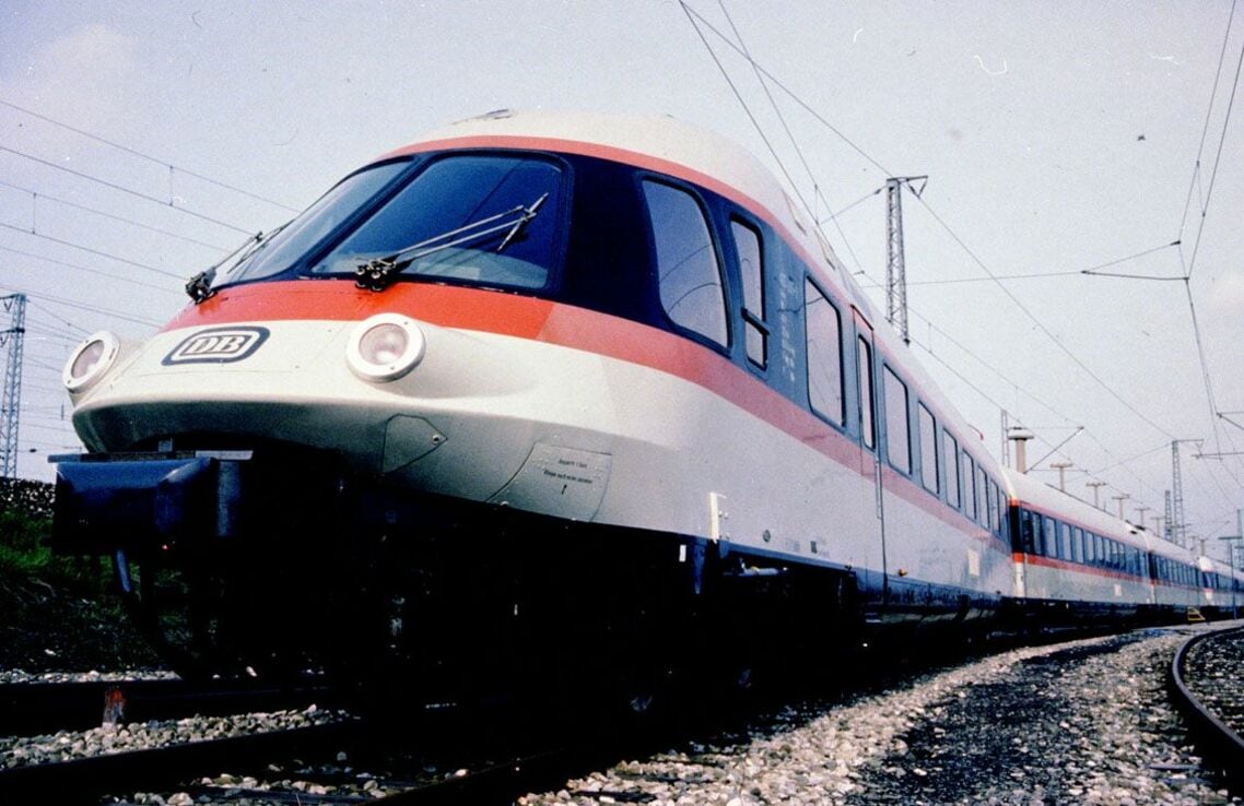 西ドイツ国鉄のET403形電車。アーバンライナーは