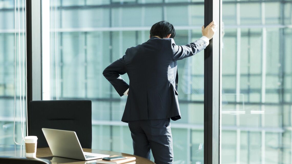 「命令」をする上司は、部下からは無能扱いされやすいという（写真：Mills／PIXTA）