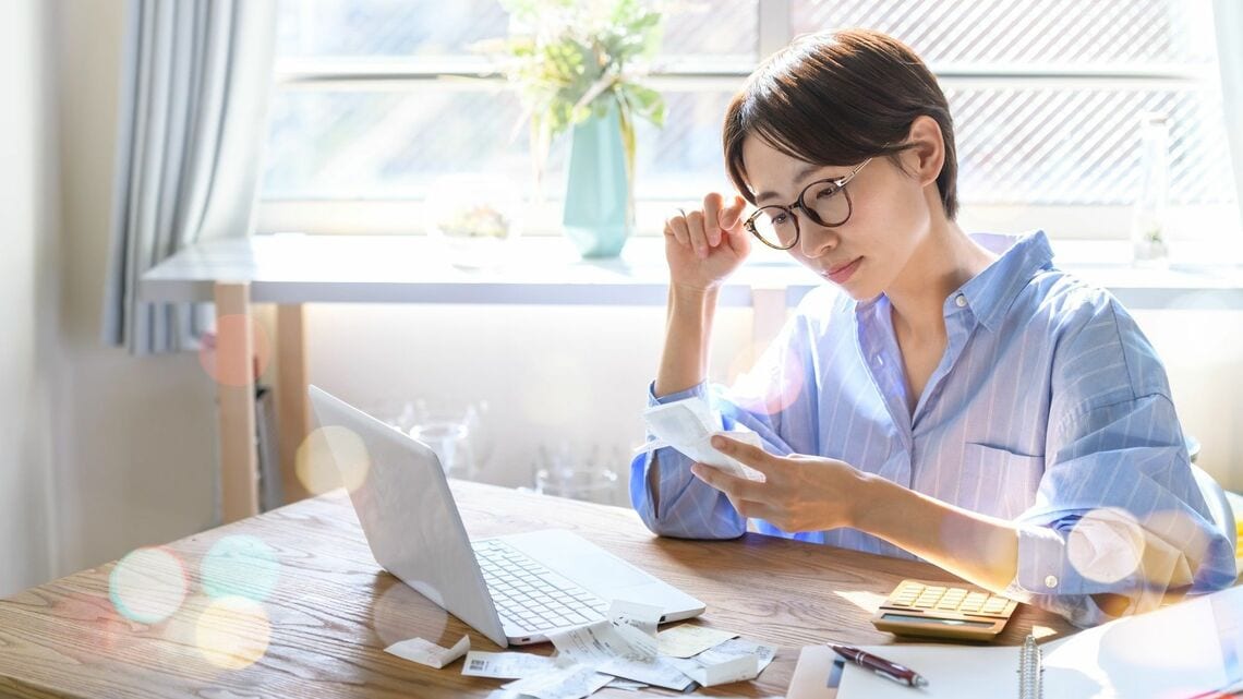 確定申告の提出期限は、原則2月16日～3月15日です。確定申告の書き方を確認してみましょう（写真：saki／PIXTA）