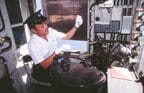 ED14形の運転室内