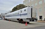 搬出されるN700S量産車の中間車