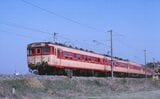 常磐線を走るキハ58系の急行「ときわ・奥久慈」。気動車は分割併合が自在な特徴を生かして複数の列車を併結することが多かった（撮影：南正時）