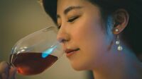 長生きする地域の人の｢酒の飲み方｣意外な共通点 赤ワインに含まれるポリフェノールの効果は？