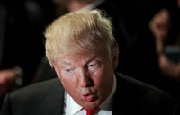 トランプ氏とブッシュ氏､共和討論会で火花 南部初の予備選控え