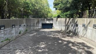 青海南ふ頭公園地下駐車場