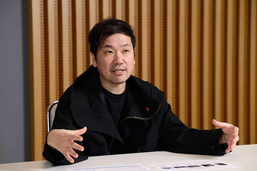 引地 耕太 氏