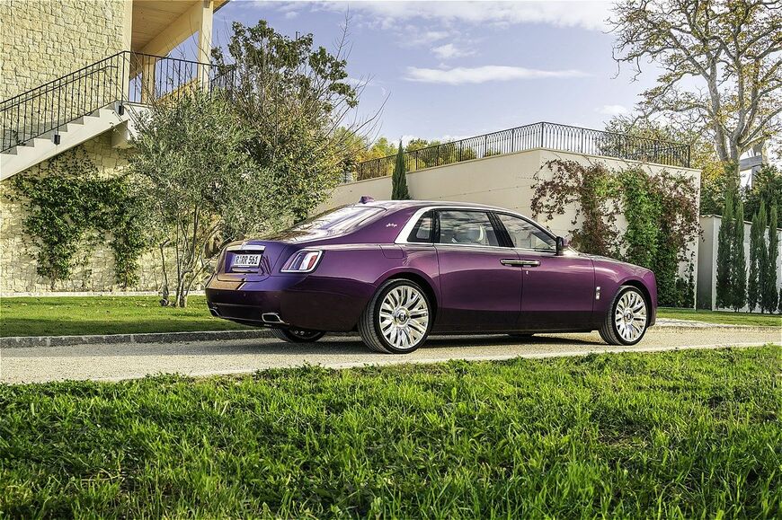 ロールス・ロイス「ゴースト・シリーズⅡエクステンデッドホイールベース」のThe Encounter - Twilight Purple（写真：Rolls-Royce Motor Cars）