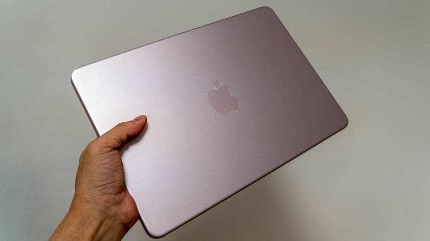 MacBook Neo ブラッシュ