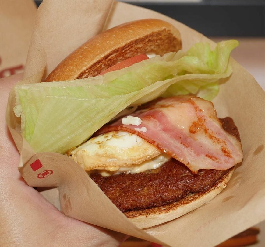 ファーストキッチンの旨味タルタルベーコンエッグバーガー