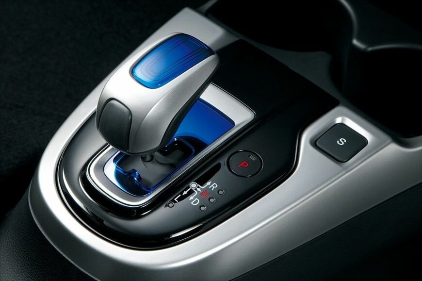 7速DCTを採用した「i‐DCD」は、走りの評価こそ高かったが……（写真：ホンダ）