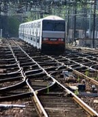 フランスも近郊列車で2階建て車が多く活躍する