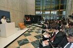 4月9日「大感謝フェア」の説明で久美子社長が会見