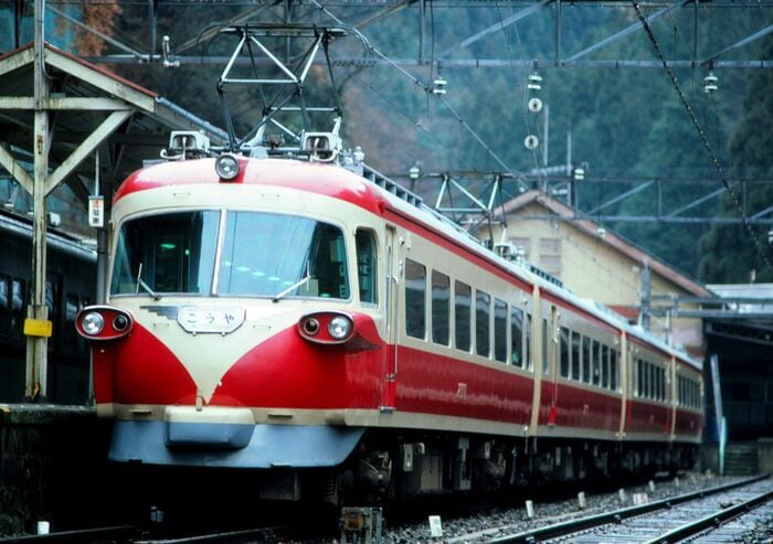 南海電鉄の特急「こうや」20000系