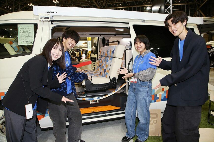 新作キャンピングカー「アコロ」(筆者撮影)