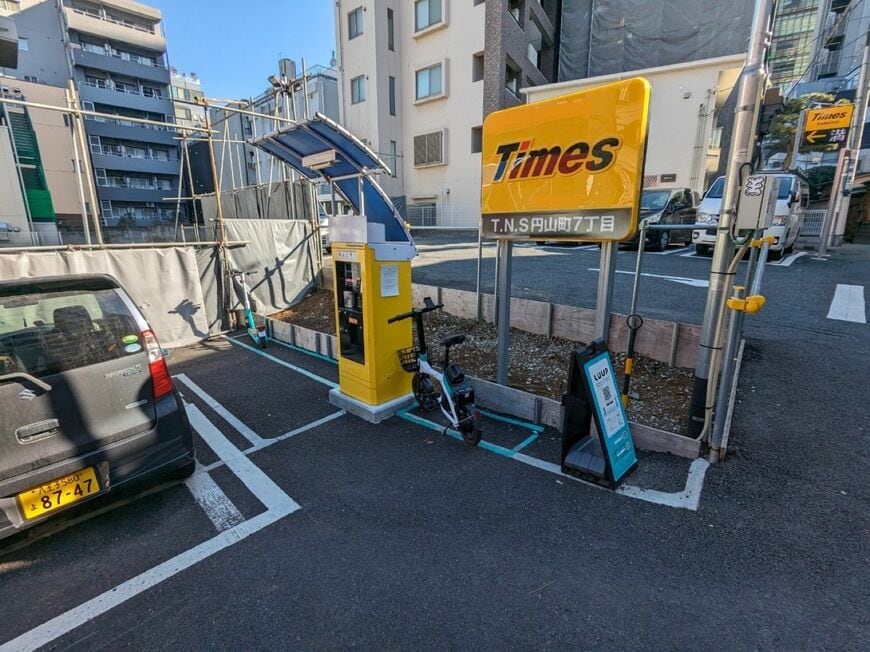 駐車場併設のポート