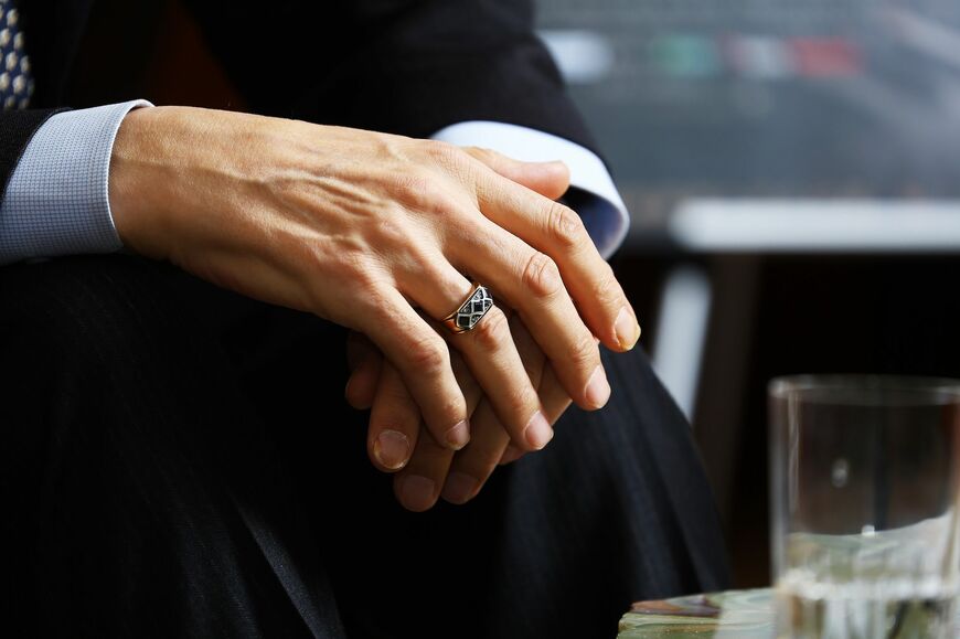 ピアニストの手。目元口元も手元も表情豊かなスタニスラフ・ブーニン氏（撮影：今井康一）