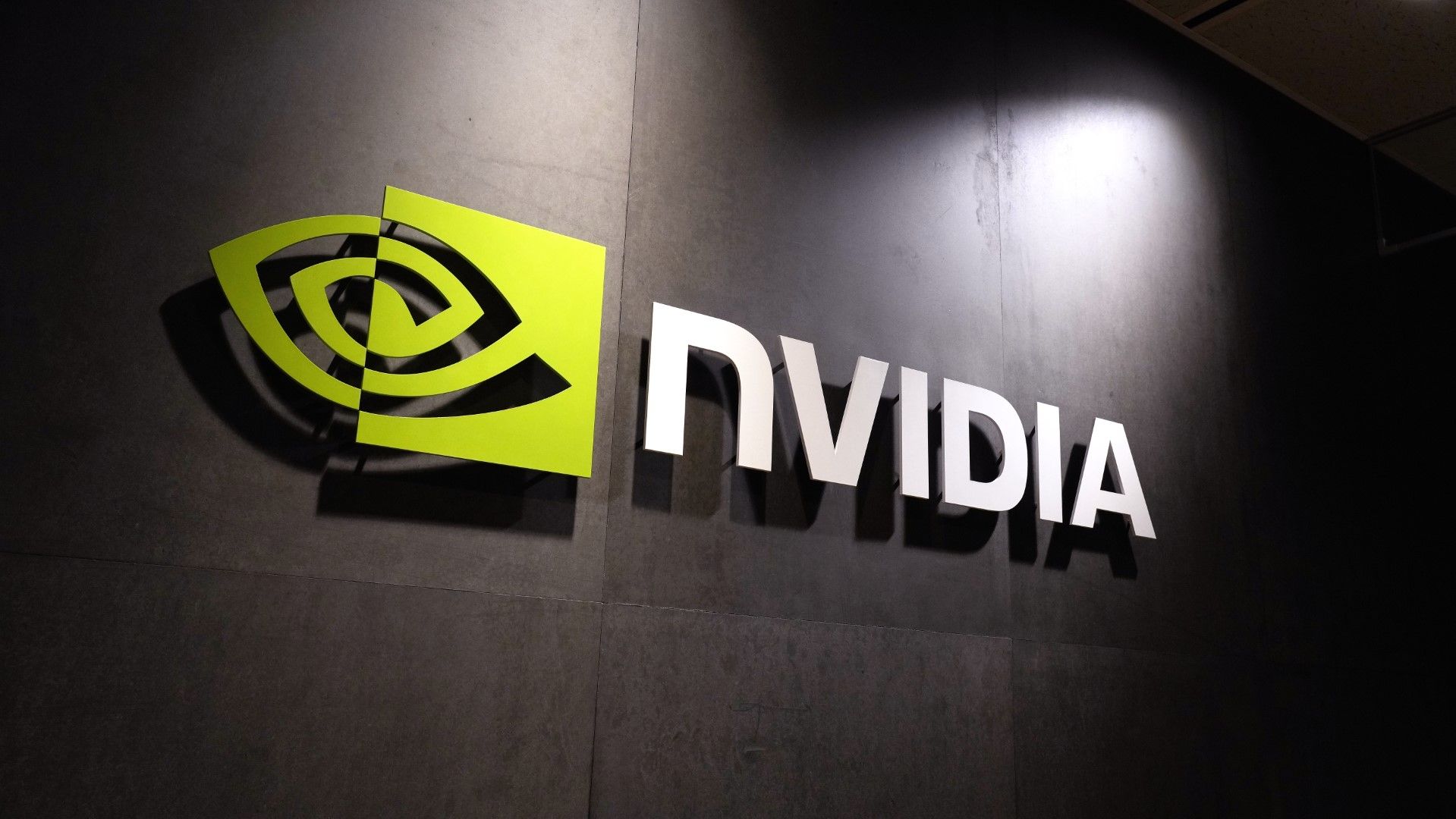 エヌビディア絶好調だが株価下落､くすぶる｢不安要素｣｜会社四季報オンライン