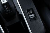 三菱の新型SUV「エクスフォースHEV」（筆者撮影）