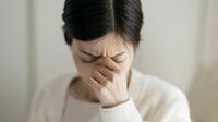 頭痛を訴える40代女性｢アレルギーが原因｣の衝撃 ｢2人に1人がかかる国民病｣の知られざるリアル