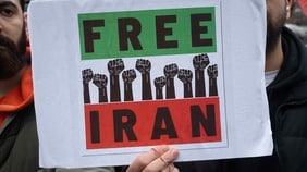 外圧と内圧でイラン革命体制の終焉が近づく