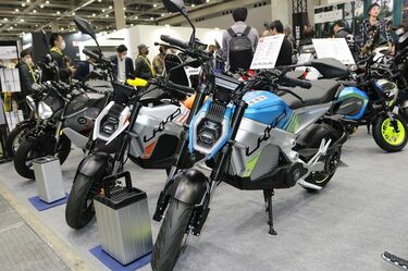 スタートアップ企業が参入､電動バイクの行方 航続距離や充電時間の長さをどう解決するのか | 2輪車 | 東洋経済オンライン