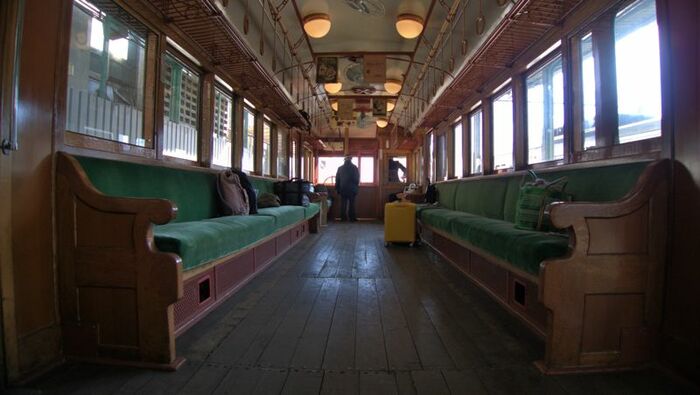 車内デハ101