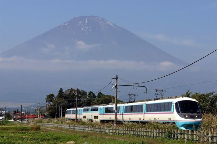 RSEは2階建て車を2両連結した7両編成だった