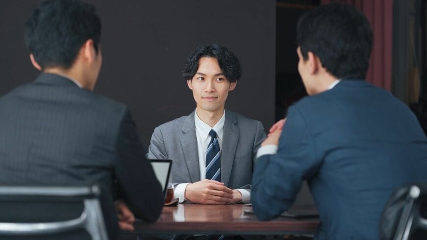 中途人材を採用したくても、とにかく採れない…何が起きているのでしょうか（写真：foly / PIXTA）