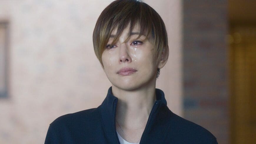 米倉涼子主演のお仕事ドラマ「エンジェルフライト 国際霊柩送還士」がプライム・ビデオで3月17日から世界同時配信され、高評価を集めている（画像：Prime Video）