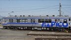 新島々寄りの車両20102号車。パンタグラフが2基