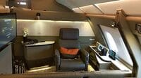 買い物で得た機中ダブルベッドの旅 シンガポール航空の個室スイートを確保