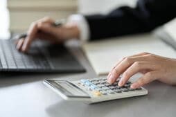 10年でM&Aが約7倍に急増　｢AIで消滅する職業｣と言われ…税理士業界でいま起きている買収サバイバルの裏側