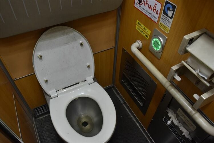 キハ183 キハ183 500番　トイレ設置車 TOMIX キハ183系6000番台（お座敷車）」用トイレタンク、車端部