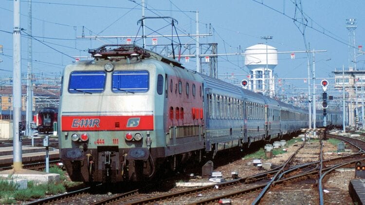 画像 | 高速列車時代の前夜｢イタリア鉄道｣1990年代の姿 雑多な客車列車 
