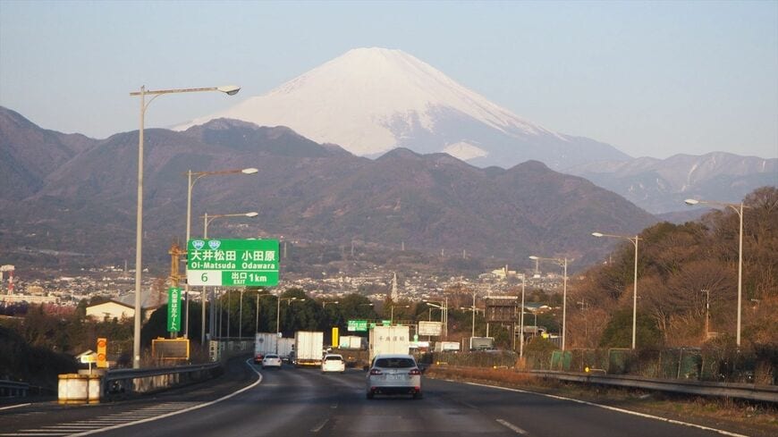変わる高速道路の休日割引を解説する。写真は東名・大井松田IC付近にて（筆者撮影）