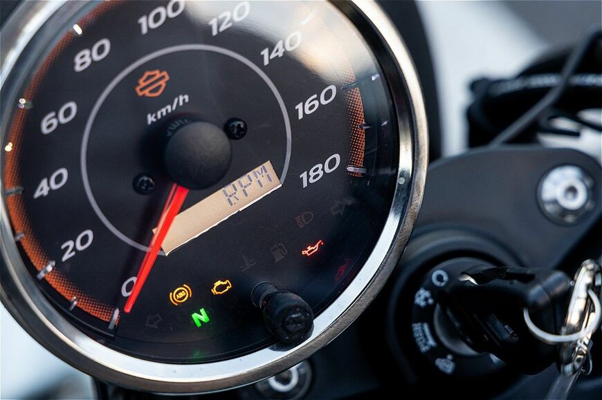 ハーレーダビッドソン新型「X350」のディテール（写真：三木宏章）