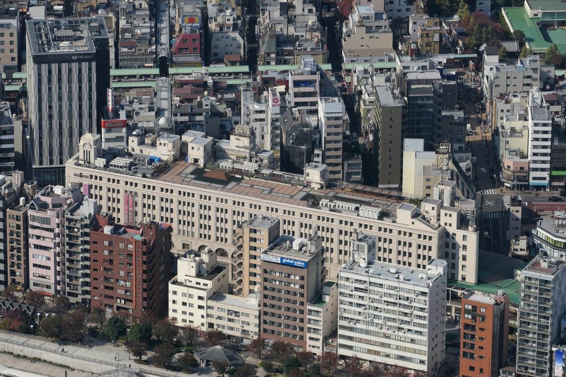 スカイツリーから見た浅草駅