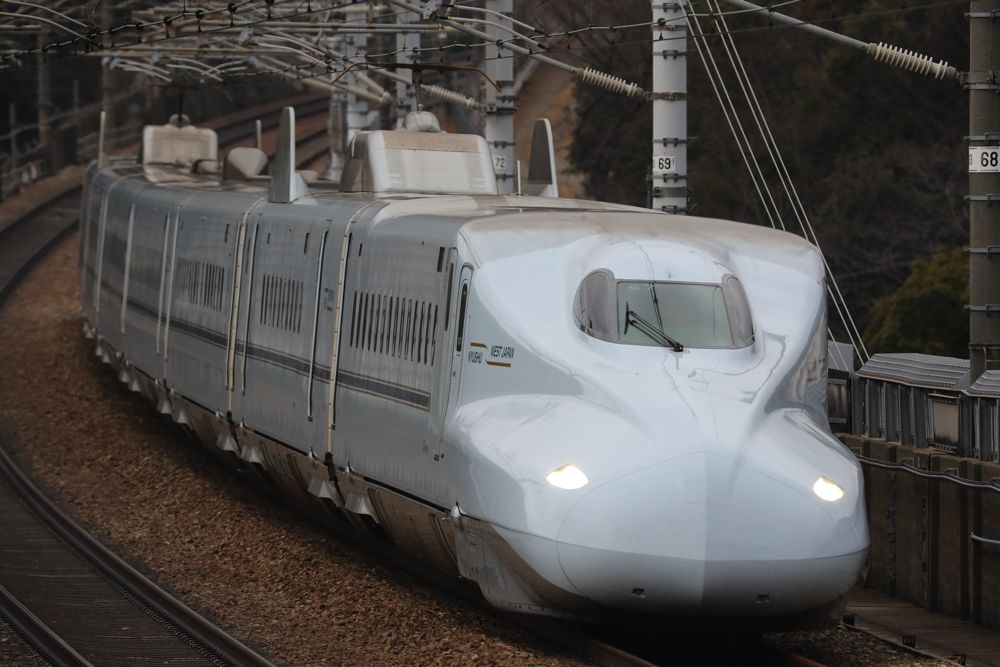山陽・九州新幹線で活躍しているN700系7000番代（JR西日本車）・8000番代（JR九州車）の後継車としてN700Sの8両編成が登場する可能性は高いと思われる（写真：松沼 猛）