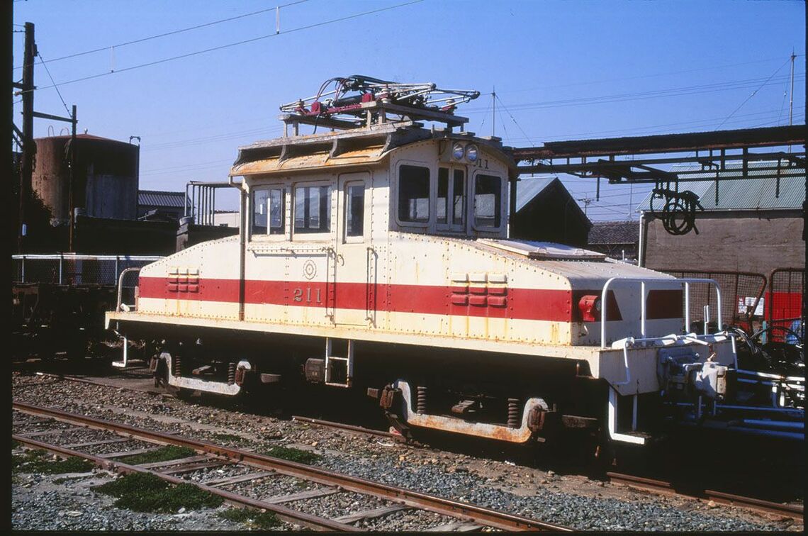 豊橋鉄道のデキ210形（撮影：南正時）