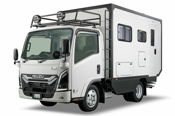 ビーカムをベースにした日本特殊ボディーのキャンピングカー「エクスペディション・イーグル」