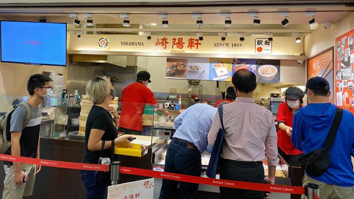 店頭にできた行列